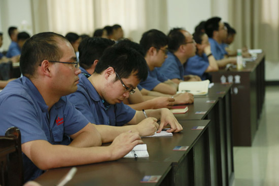 壯闊紅色潮 奮進新時代 金諾紅色專題黨課賦能隆華黨委“三新”新內(nèi)涵