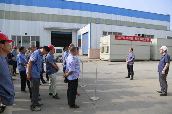 裝備分公司開(kāi)展?；沸孤?yīng)急救援演練 提升實(shí)戰(zhàn)能力